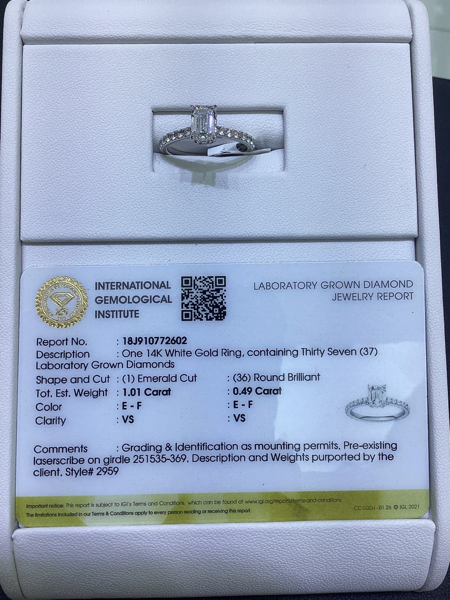 14kt White Gold 1.50 CTW Emerald Lab Diamond Ring