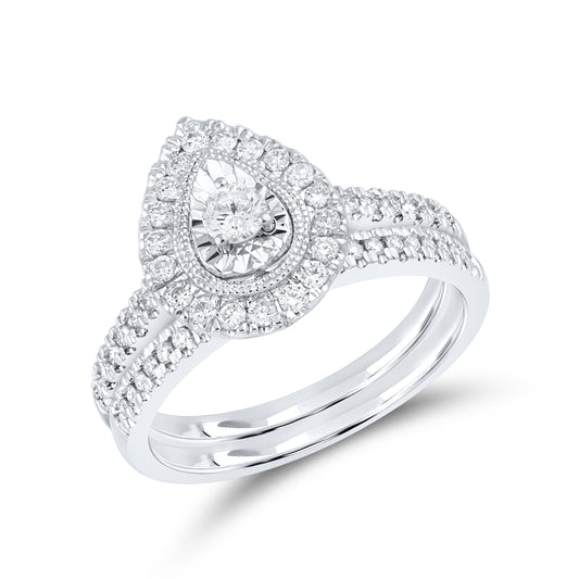 10kt white gold 0.49ctw Pear Shape Diamond Bridal Ring Set